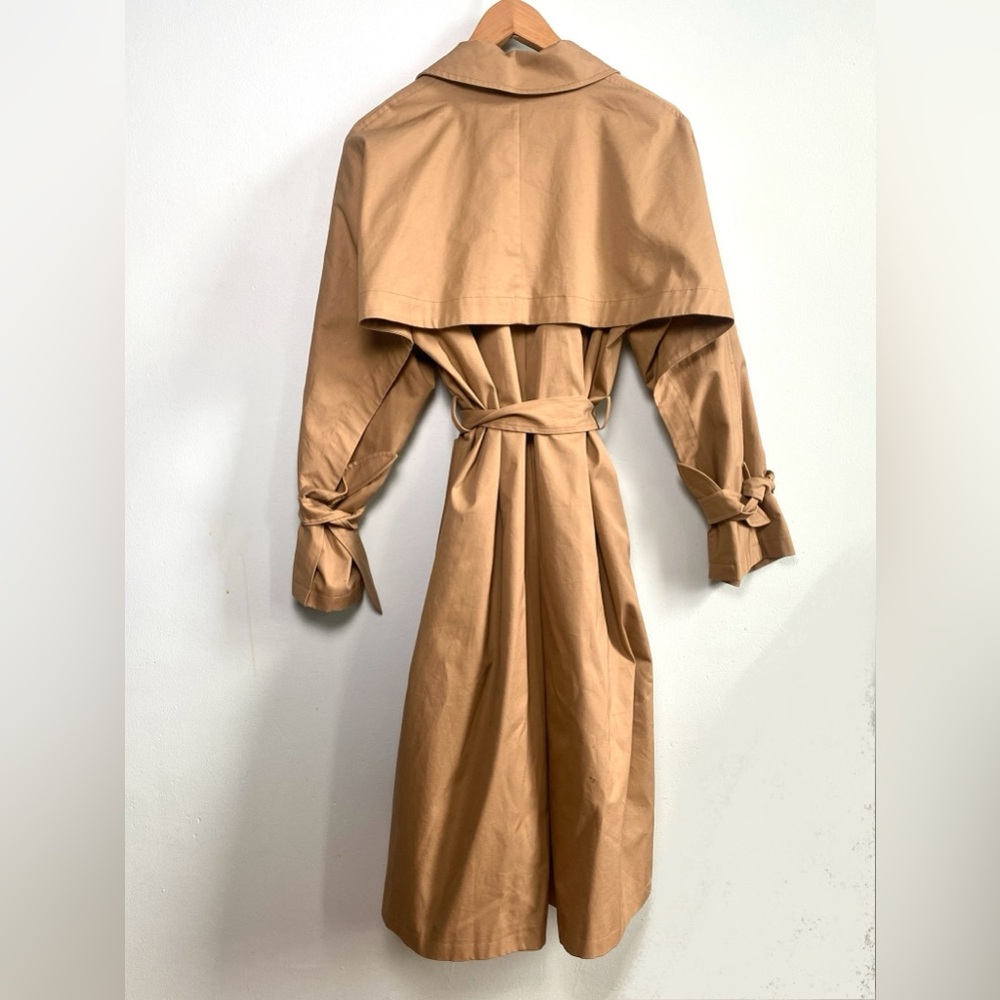 Classic Tan Trench Coat - Picture 3 of 8